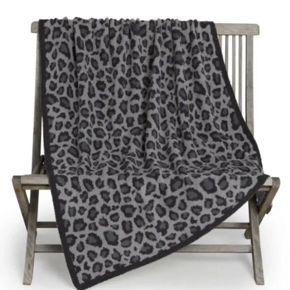 New With Tags-Barefoot Dreams CozyChic™ Safari Blanket-Beach Rock - Picture 1 of 4